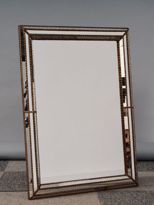 Miroir à parcloses de forme rectangulaire en laiton doré mos…