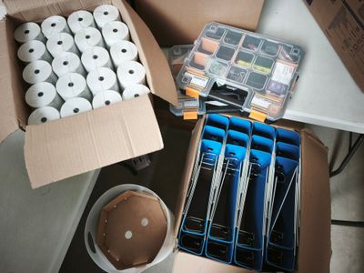 Ensemble d'accessoires et fournitures bureau diverses marque…