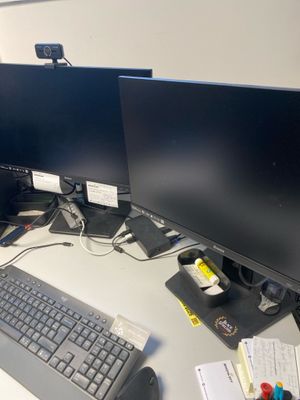 (*) 2 écrans IIYAMA, clavier, souris sans fil, caméra CREATI… - Photo 1