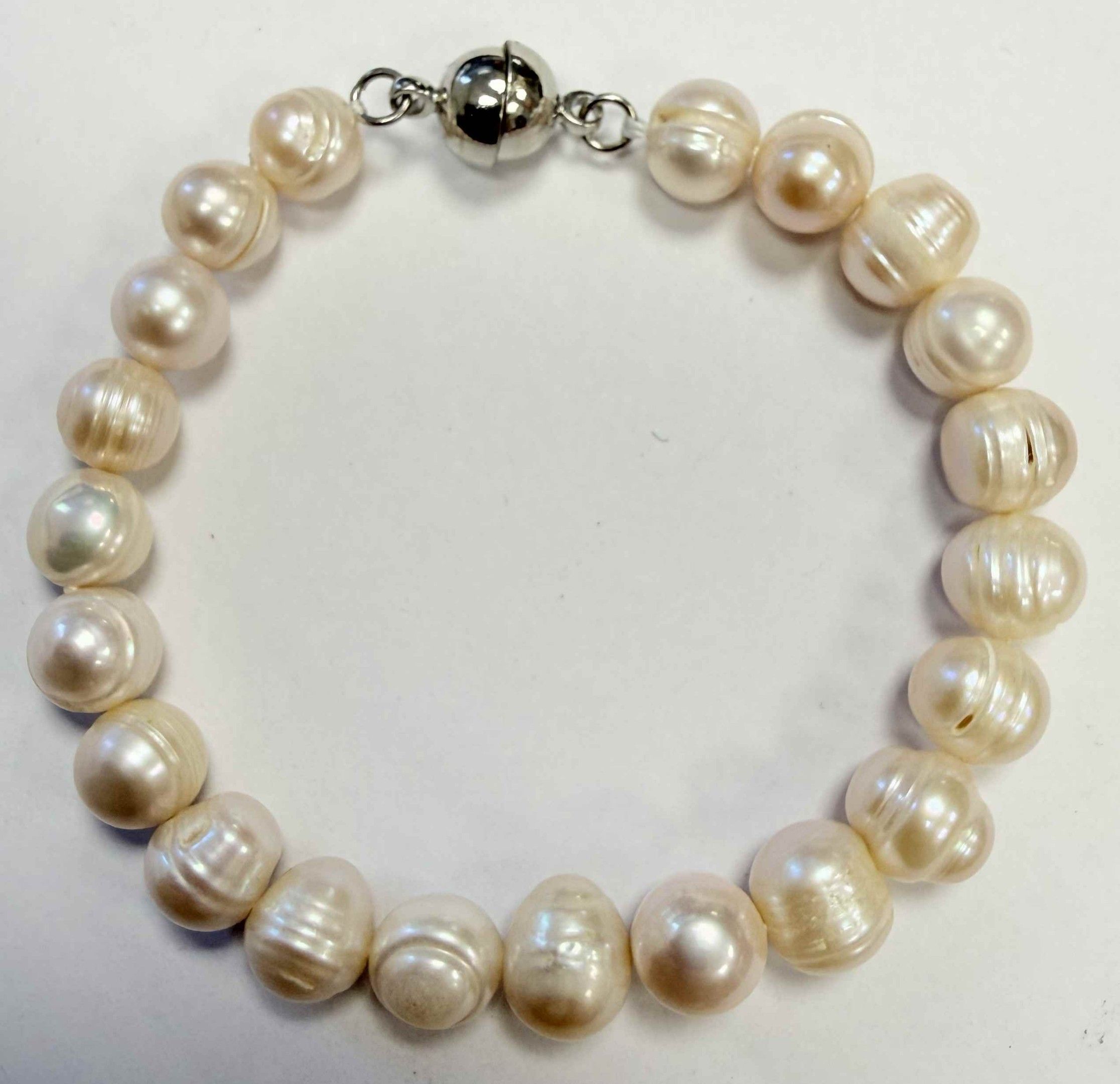 Objets d'art & Curiosités