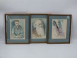 trois photos encadrées représentant des vieillards à la longue barbe et un oiseau