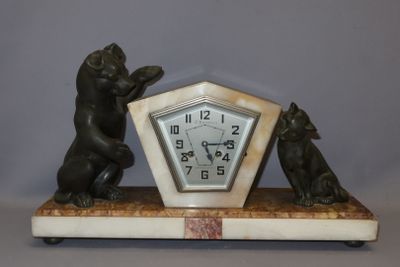 C.BEJEAUD de Châteauroux : Pendule "Chien Chat" et marbre, a…