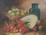 un tableau représentant des raisins et une assiette posés sur une table