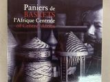 the book cover of the book paniers de basket ' s l ' afrique centrale