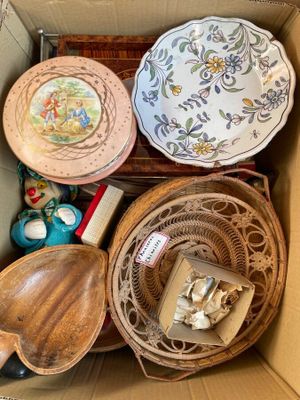 CARTON contenant des éléments de cuisine en inox - Photo 1