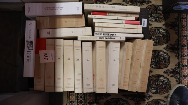 Lot de livres de littérature dont Georges BATAILLE, DURAS et dive...
