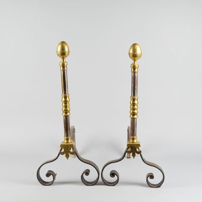 paire de chandeliers anciens en laiton