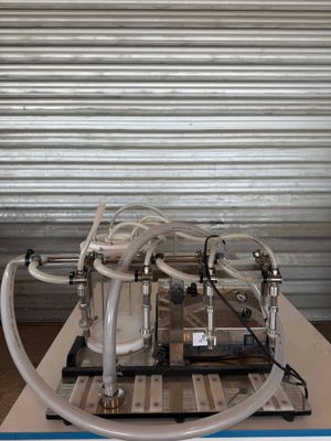 une machine posée sur une palette