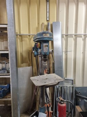 a machine that is sitting in the middle of a room