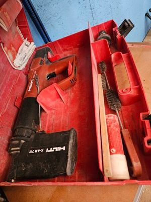 *Cloueur HILTI DX A 41