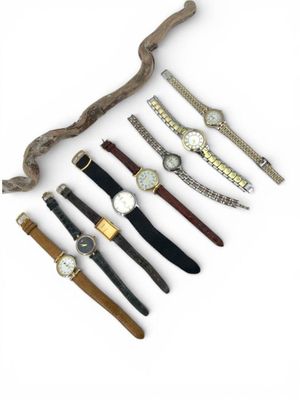 Lot de 8 montres de dame en métal : 2 montres LIP, 1 montre … - Photo 1