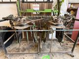 de nombreuses machines regroupées dans une même pièce