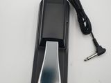 un téléphone portable posé sur une table