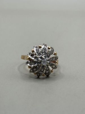 Bague fleur en or jaune et gris 750 millièmes sertie de pier… - Photo 1