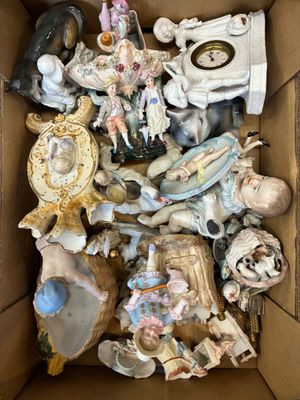 Lot de sujets en porcelaine et biscuit - Photo 1