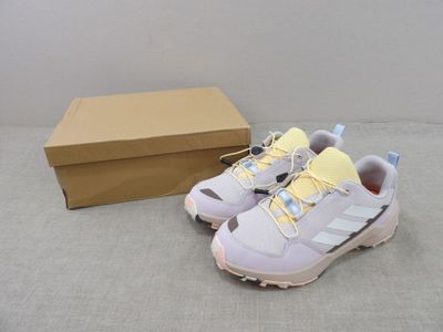 adidas terrefoon running shoes in white and yellow with a box