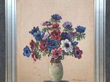 tableau représentant un vase de fleurs posé sur une table, sur fond marron