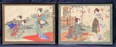 deux tableaux encadrés représentant des femmes en tenue orientale sur un tissu bleu