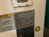 l'image d'une machine installée dans une pièce