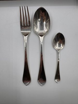 ERCUIS Partie de ménagère en métal argenté, modèle uniplat, … - Photo 1