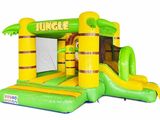 un petit château gonflable avec un toboggan et une glissade