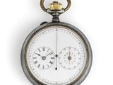 montre de poche avec des chiffres romains sur le cadran et des chiffres romains sur la face