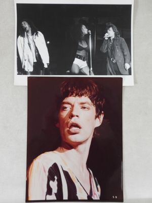 ANONYME Réunion de 2 tirages argentique de Mick Jagger, vers…