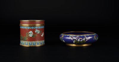 paire de vases chinois en émail cloisonné, XXe siècle
