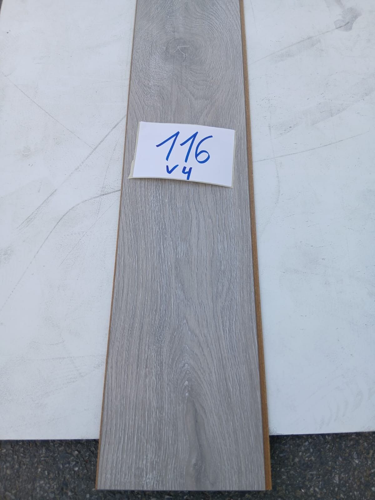Lot de parquet stratifié Lamina 832 V4, décor Rockford Oak /…