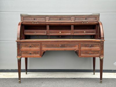 Bureau à cylindre et caissons en acajou et placage d'acajou …