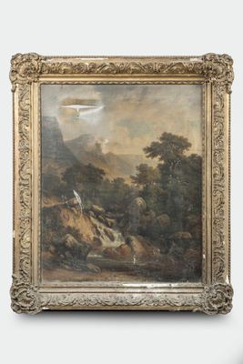 une peinture à l'huile représentant un paysage avec une rivière au premier plan et un oiseau qui vole au-dessus