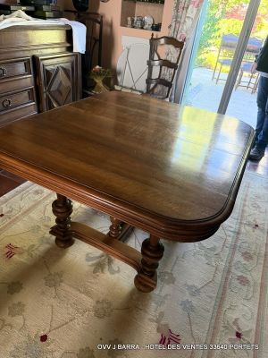 Table Henri II en noyer avec 3 allonges - Dim.