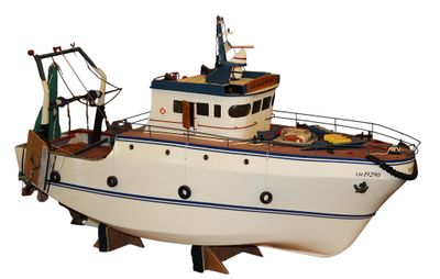 MAQUETTE du CHALUTIER SAINT-GERMAIN, immatriculé au GUIVILNE… - Photo 1