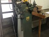 a machine that is sitting on a table in a room