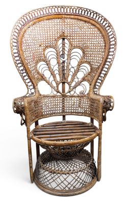 GRAND FAUTEUIL en osier tressé de style colonial dans l'espr…