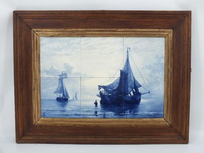 une photo d'un tableau accroché au mur d'un bateau