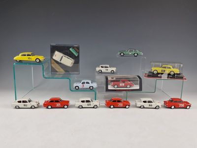a lot of cars that are in a display case