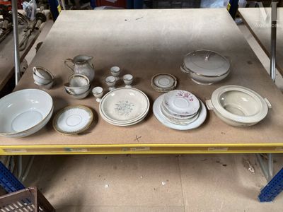 Manette de céramiques diverses