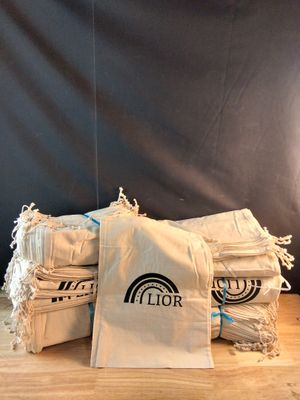 Lot de pochettes La première photo est non contractuelle, à …