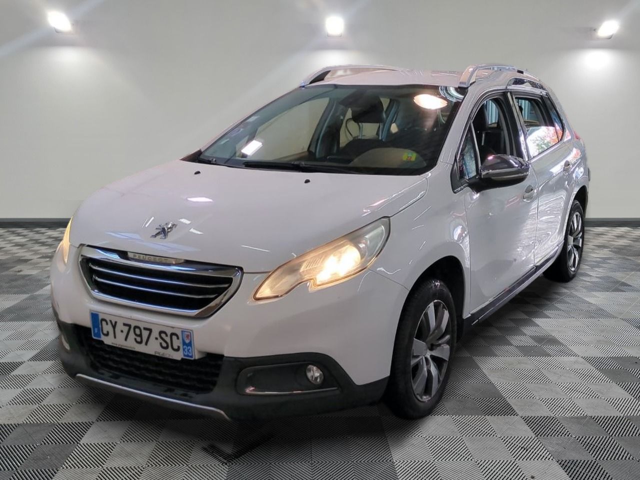 PEUGEOT - 2008 1.2 VTI 82CH BVM5 ALLURE - ES - Mise en servi…