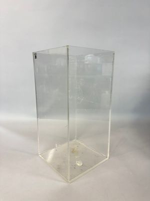 rectangular clear acrylic display case with clear base
