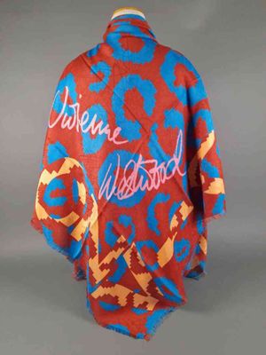 VIVIENNE WESTWOOD. Étole frangée en viscose et modal façonné…