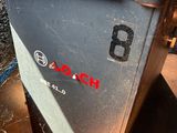 a machine that is sitting on the floor in the room
