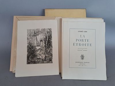 deux livres posés l'un à côté de l'autre sur une table