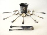 a lot of spoons and spoon spoons on the table