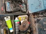 an image of a bunch of electrical equipment sitting on top of a table