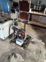 Un chariot mobile de distribution de carburant, en acier, su… (photo 2)