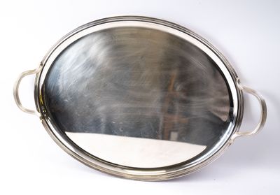 CHRISTOFLE, Plat ovale en métal argenté, L : 63 cm