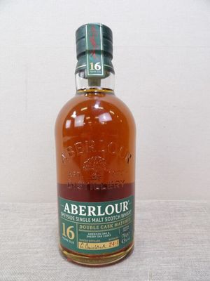 une photo d'une bouteille d'Aberlour 16 ans d'âge