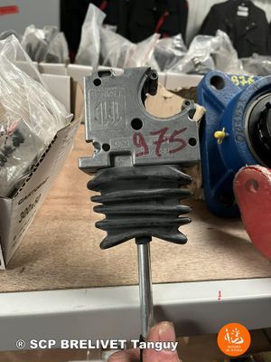 UN BOITIER DE COMMANDE HYDRAULIQUE 1MC - Photo 1